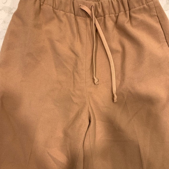 The Group by Babaton
Jimmy Pant - Picture 6 of 8